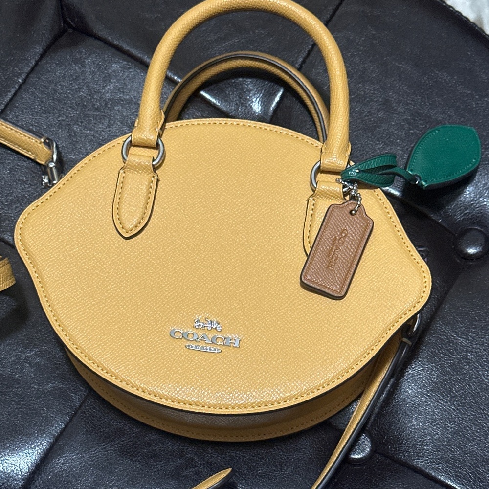 Coach Lemon Crossbody Purse